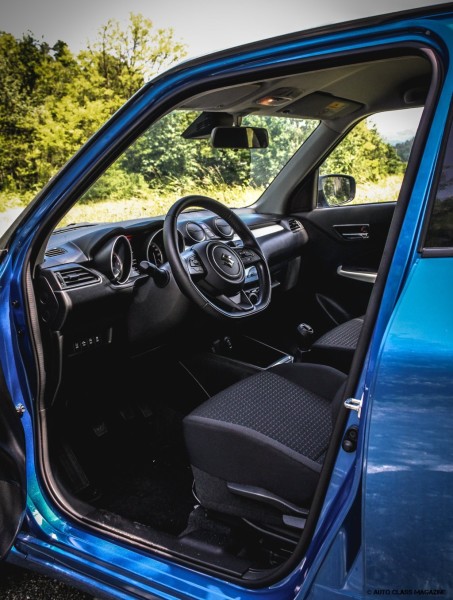 Suzuki Swift Hybrid AllGrip006 Auto Class Magazine