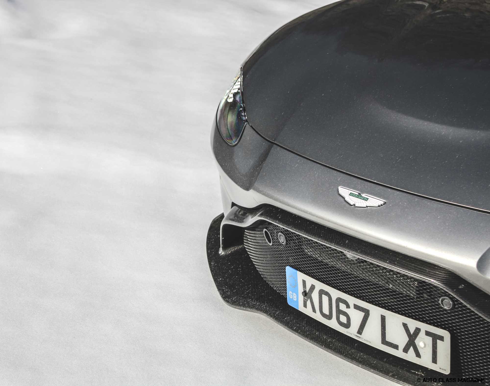 Aston Martin V8 Vantage N430: um carro de corrida com traje social - GQ