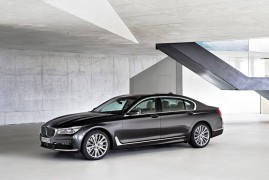 BMW Serie 7 si rinnova e delinea nuovi standard