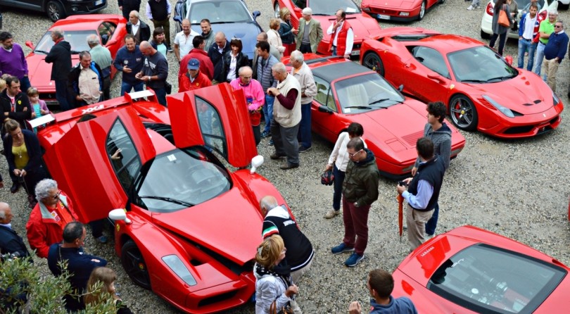 Scuderia Ferrari Club In Raduno Nel Monferrato