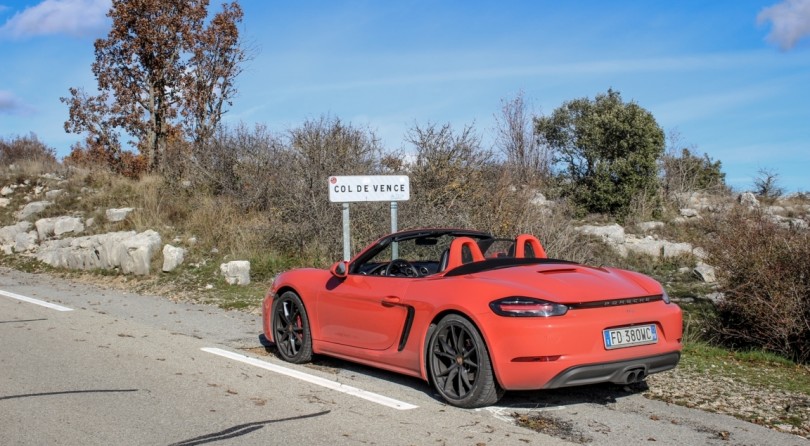 Porsche 718 Boxster S: Escape To The World of Dreams