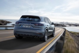 Il Re dei Performance SUV Torna Con Il Cayenne di Terza Generazione