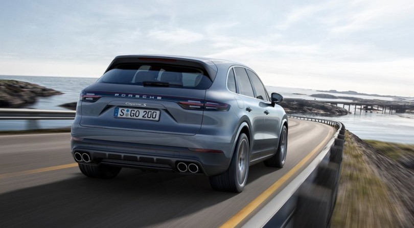 Il Re dei Performance SUV Torna Con Il Cayenne di Terza Generazione