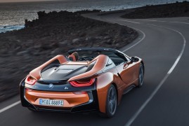 BMW i8 Roadster: Il Suono del Silenzio