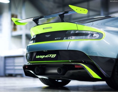 Aston Martin Vantage GT8: In Nomine Racing