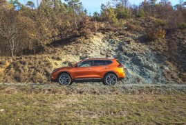 Nissan X-Trail: Hidden Paths