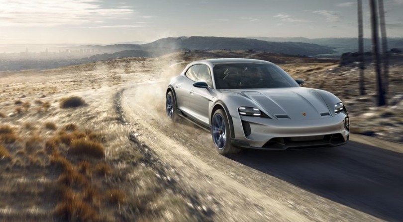 Porsche Guarda Verso Un Futuro Elettrico Con La Nuova Mission E Cross Turismo