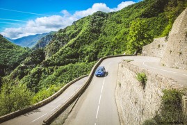 Subaru WRX STI sul Col de Turini: Free Climber