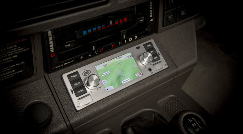 Now Your Classic Jaguar/Land Rover Can Fit A Modern Infotainment System