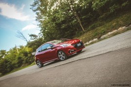 Peugeot 208 GTI: Red Hot Chili Peugeot