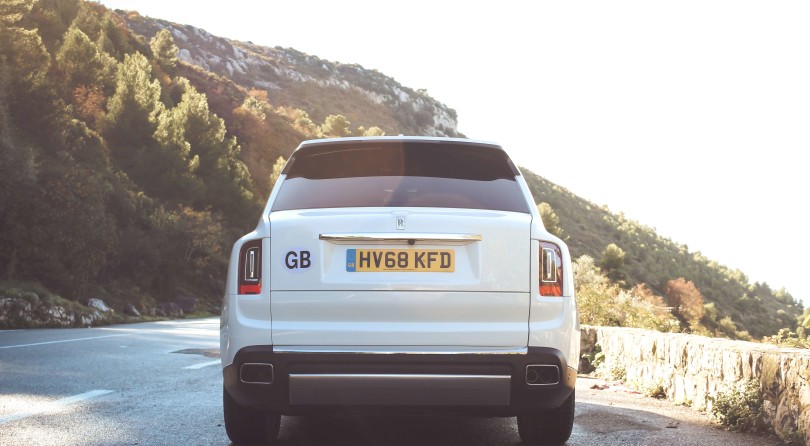 Rolls Royce Cullinan: Il Gigante Gentile