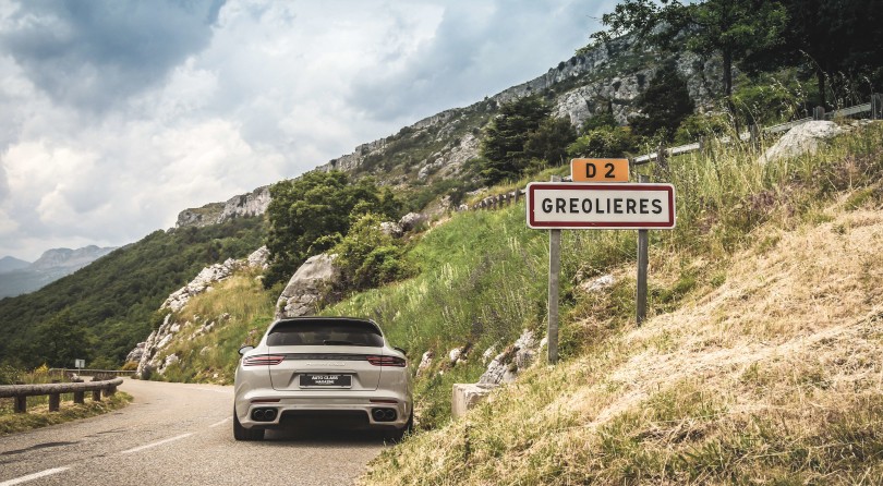 Porsche Panamera Sport Turismo Turbo S E-Hybrid: Born To Roam (Fast)