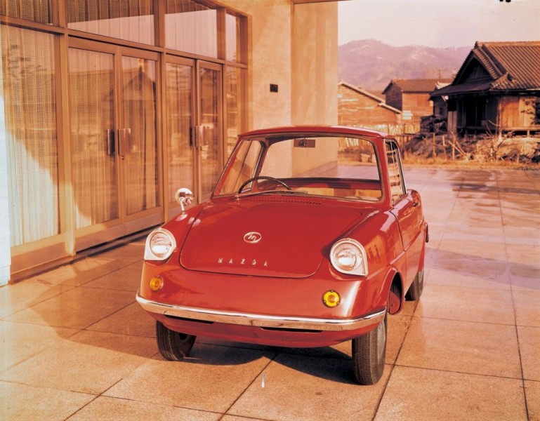Mazda-R360-Coupe,-ab-1960_1 Auto Class Magazine