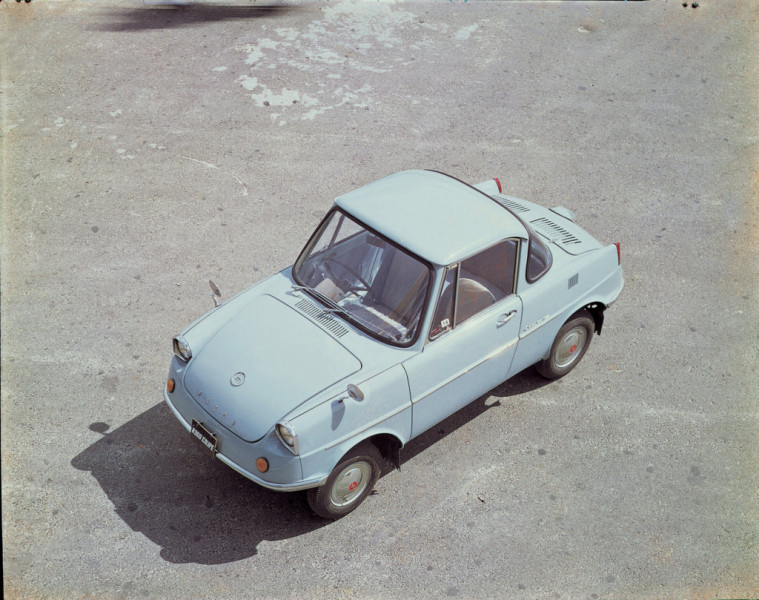 Mazda_R360_coupe_1960_upview_hires Auto Class Magazine