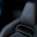 16819-MaseratiMC20-interior Auto Class Magazine