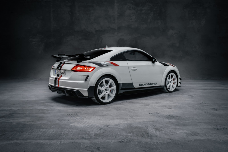 A207022_large Auto Class Magazine Audi TT RS 40 Years of Quattro