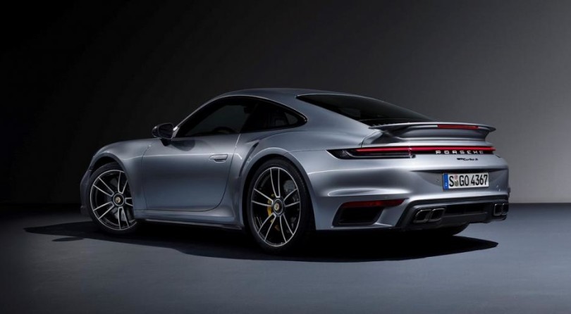 La Porsche 992 Turbo S by Capristo Non È Per Deboli Di Cuore