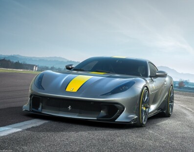 Ferrari 812 Competizione | News
