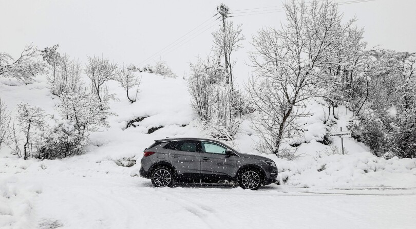 Opel Grandland X Hybrid | Test Drive