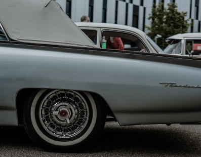 The Challenges That Come with Buying and Owning a Vintage Car