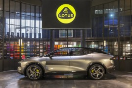 Lotus Eletre | Hyper-SUV 100% Elettrico. La Metamorfosi di Lotus.