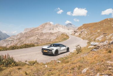 McLaren Artura | Alps Attack